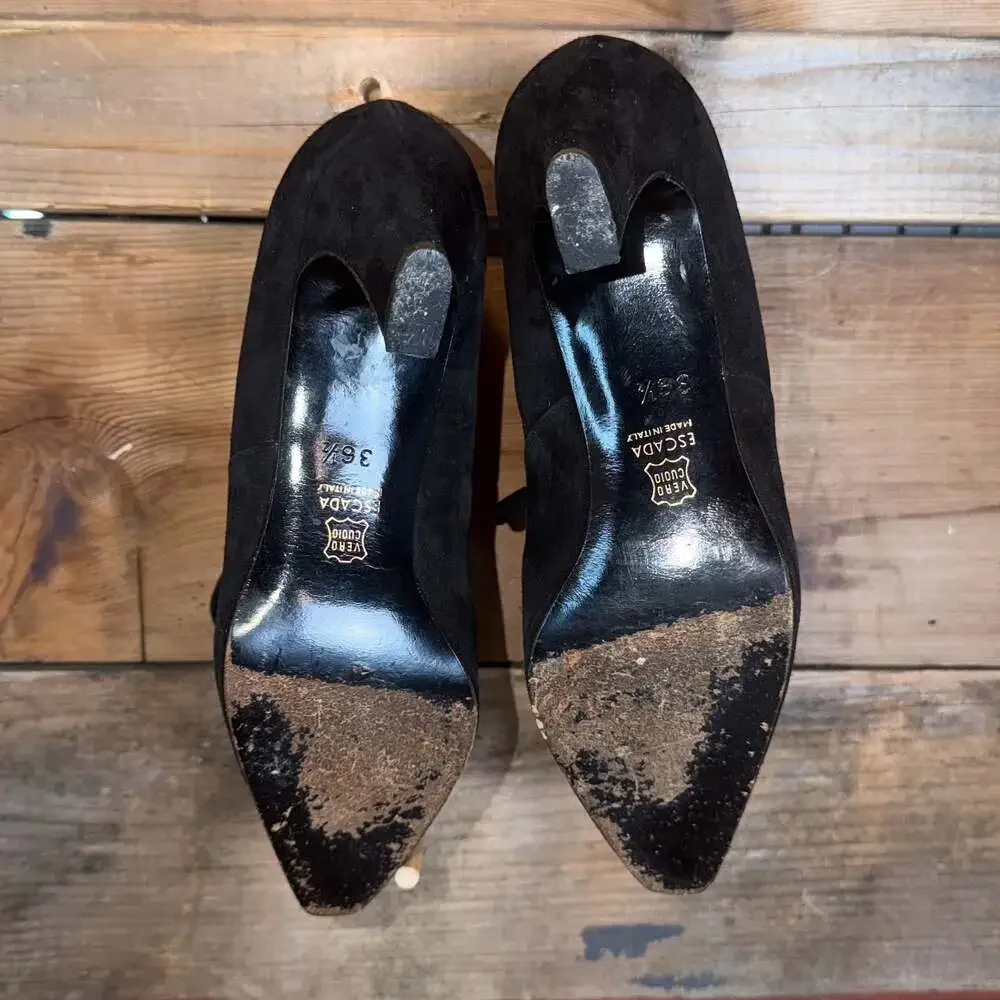 Escada Black Suede Gold Heart Charm Lace-Up Oxford Platform Heel Shoes